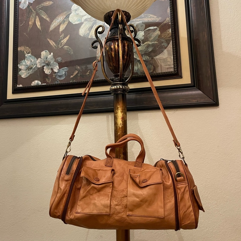 Vintage made in Colombia Genuine Leather please check all picture of condition - Picture 5 of 17